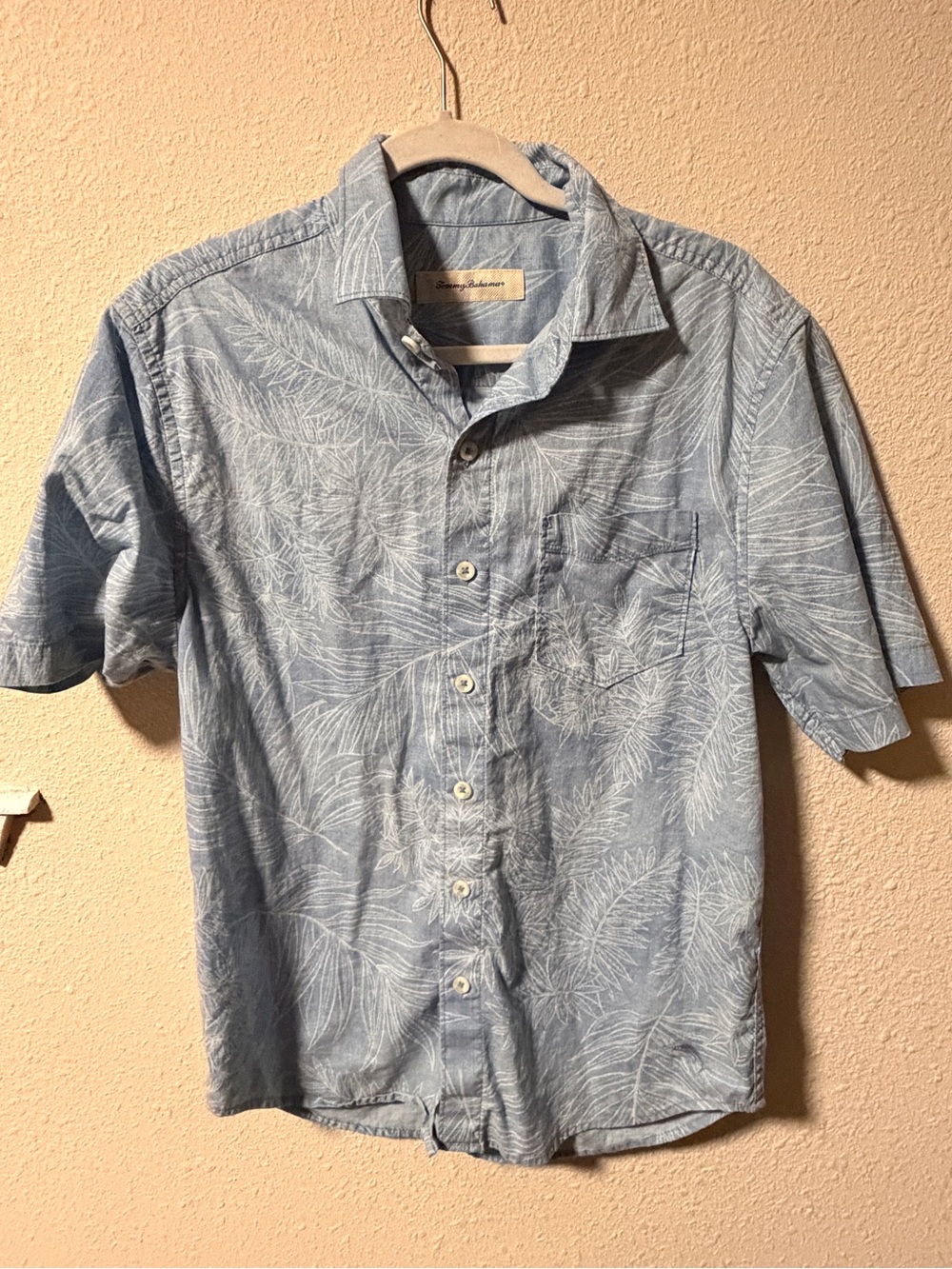 Tommy Bahama Men’s Short Sleeve Button Up Shirt Blue Tropical Print Size Small